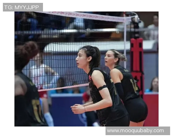 土耳其女排与波兰女排激战正酣谁将赢得这场巅峰对决